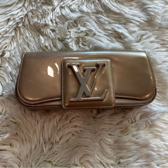 Louis Vuitton Handbags - Louis Vuitton Patent Sobe Clutch